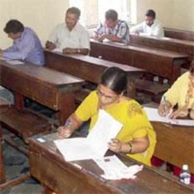 1,200 aspiring netas take MNS exam prior to BMC elections