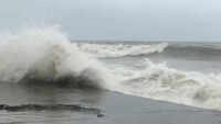 Watch: High tides hit Mumbai’s Bandra Bandstand 