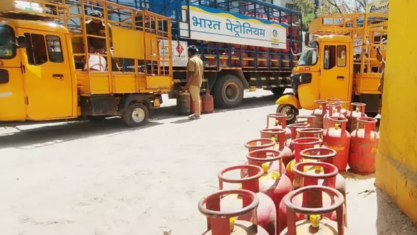 In the hotspot: Bengaluru hoteliers struggle to retain employees as LPG cylinder costs boil over