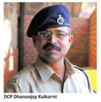 DCP's daughter loses phone, Worli police station on toes