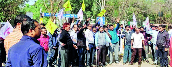 HEC workers, executives to hold joint protest on Feb 2