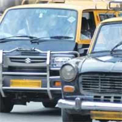 Rane prompts govt to revive '˜Marathi' rule for cabbies