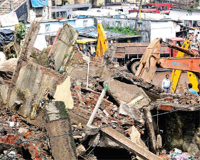 Building collapse: 7 officials booted, 11 under enquiry