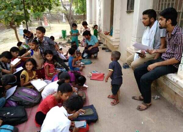 Sans aid, this student group teaches 300 slum children in UP