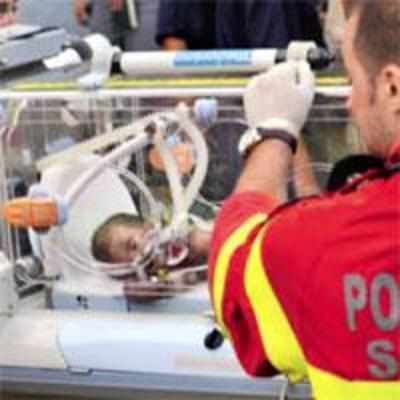 Four babies die in Bucharest clinic blaze, 7 others critical