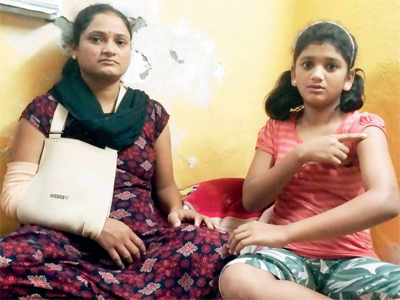 Kalyan mother, kid have a close shave after fall