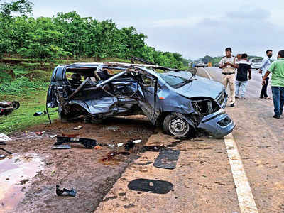 Four of family among five killed as car overturns