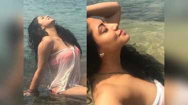Kavita Kaushik sets the temperatures soaring in a bikini