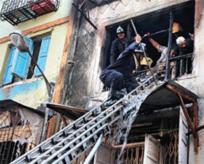 1 killed, 1 injured in Nagpada blaze