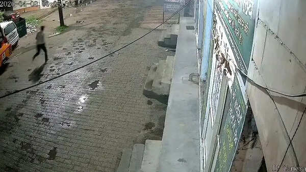 Man escapes from police custody, lands in ICU after being hit by truck