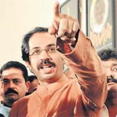 Uddhav plays detective, catches party observer demanding bribe