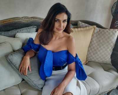 Dobara: See Your Evil actress Lisa Ray says, “I am living with cancer as it is incurable”