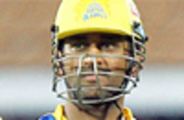 Upbeat Chennai Super Kings take on wounded Pune Warriors