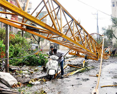 Modi grants Rs 1,000 cr relief for cyclone-hit Vizag