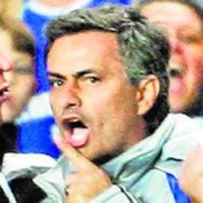 Cranky Mourinho blames the referee