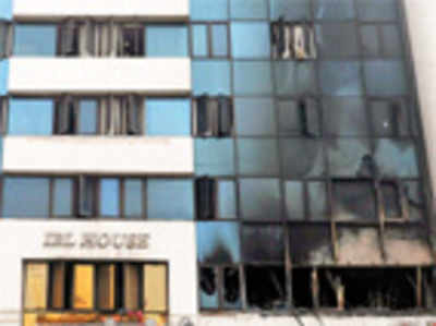 ​4 dead, 9 injured in blaze at MIDC bank