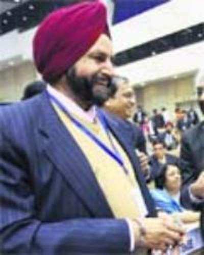 Sant Chatwal's right to Padma Bhushan challenged