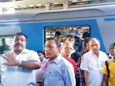 Don’t run AC local at our cost, say regular commuters