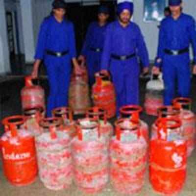 Hotels caught using LPG cylinders