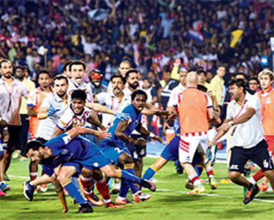 Mumbai City FC, ATK players involved in scuffle