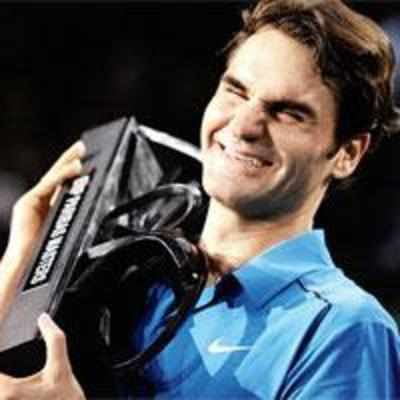 Federer wins maiden Paris Masters