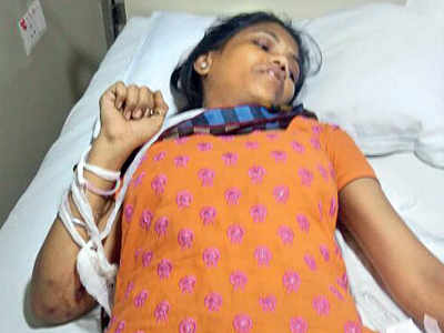 Thief pushes 19-yr-old out of train at Virar