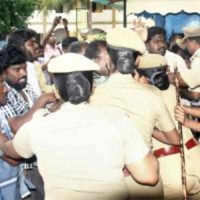 Sri Lankan tourists hounded out of TN