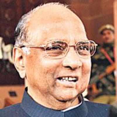 Stable exim policy needed for farmers' interests: Pawar