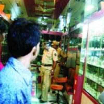 Broad daylight burglary in jewellery shop, ornaments worth ` 20 lakh stolen
