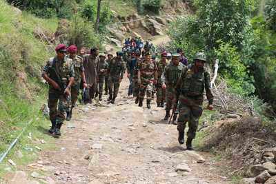 Jammu and Kashmir: Army Chief Gen Bipin Rawat meets slain army man Aurangzeb's family in Poonch