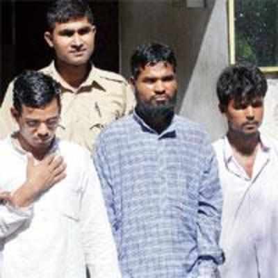 Navi Mumbai residents nab three fake godmen