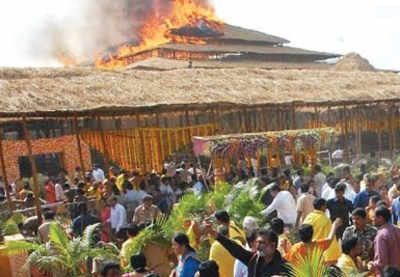 Blaze at Telangana CM’s yagam, Prez calls off visit