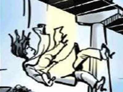 Woman jumps from third floor of building in Khar