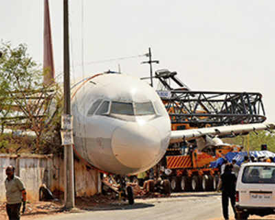 AI plane ‘drops dead’ in Begumpet