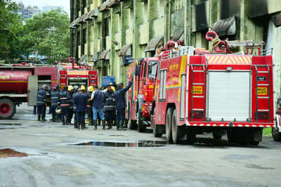 Mumbai: Fire breaks out at Shivshakti industrial estate in Andheri