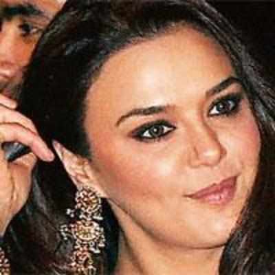 Preity Zinta synonymous with Botox, says Tusshar