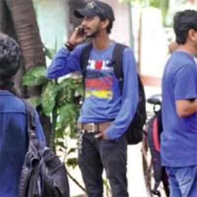 In teen attire, cops sniff for drugs on campuses