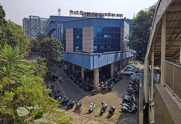PCMC law panel seeks control over tender terms, sparks debate