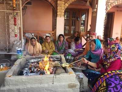 On Navami, Kashmiris pray to Goddess Durga for peace