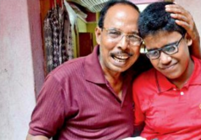 Class X Madhyamik results: Despite poverty, disability, these Bengal students shine