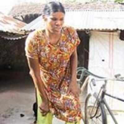 Woman grows 8 ft tall due to tumour