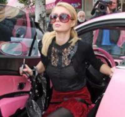 Paris Hilton plans to call first daughter London