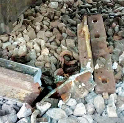 Corroded tracks may have caused Kanpur tragedy: Safety chief