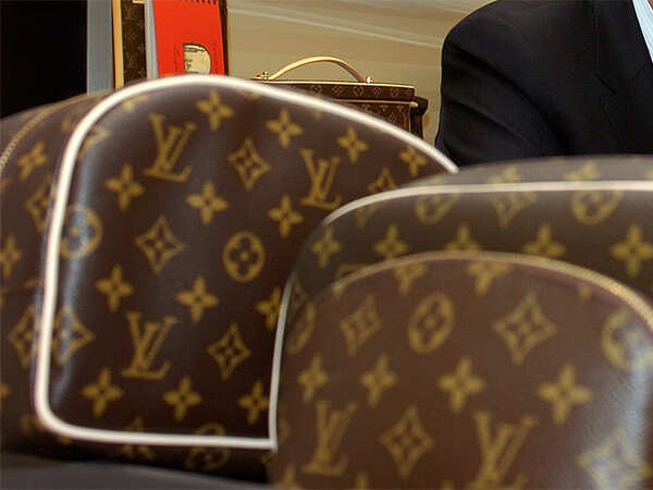 Startups like Confidential Couture, Secret Dresser allow users to sell off their luxury possessions