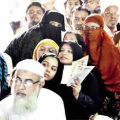 SC slashes govt's 5,050 quota seats for Haj pilgrims to 300