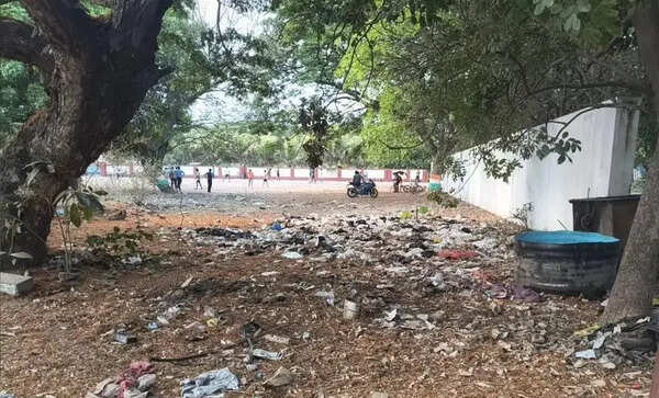 Garbage piles and burning waste choke Perambur railway colony