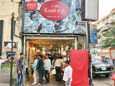 Colaba Causeway hawkers cut by half; stalls to get a makeover