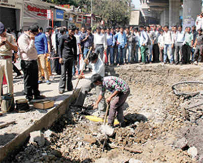Gas leaks for hours as Andheri locals struggle to get help
