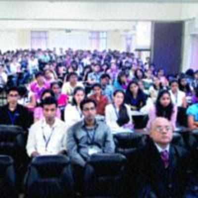 Bio-buzz meet attracts students from Mumbai, NM, addresses emerging trends