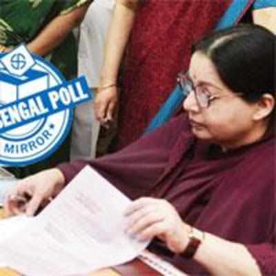 Eye on TN polls, Jaya offers gold to voters